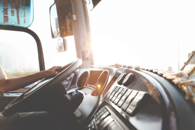 Logística e Transporte: Quais indicadores de BI monitorar?