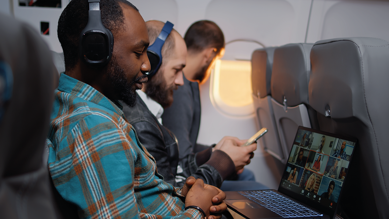 Grupo seleto de aviões terão internet da Starlink em 2023