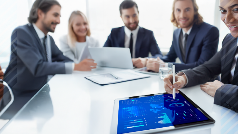 Quais áreas empresariais são beneficiadas pelo Business Intelligence?